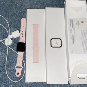 Apple Watch series 4 40 mm aluminum gold